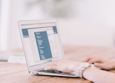Tout ce qu’il faut savoir sur le benchmarking en SEO