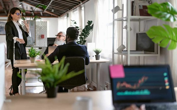 Comment l'investissement en SCPI contribue-t-il à soutenir la croissance des entreprises ?