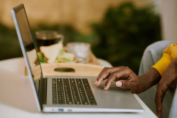 Stratégies essentielles pour construire une base de données email saine et engagée